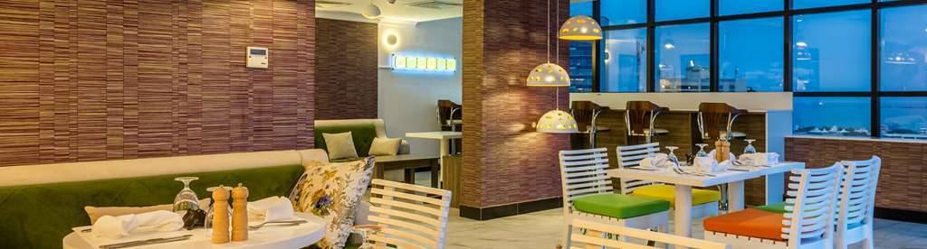 Golden Tulip Dar Es Salaam City Center Hotel Restoran fotoğraf