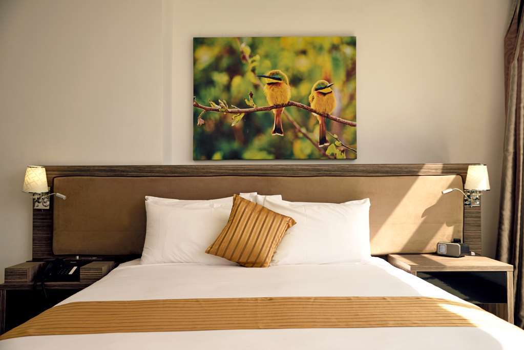 Golden Tulip Dar Es Salaam City Center Hotel Oda fotoğraf